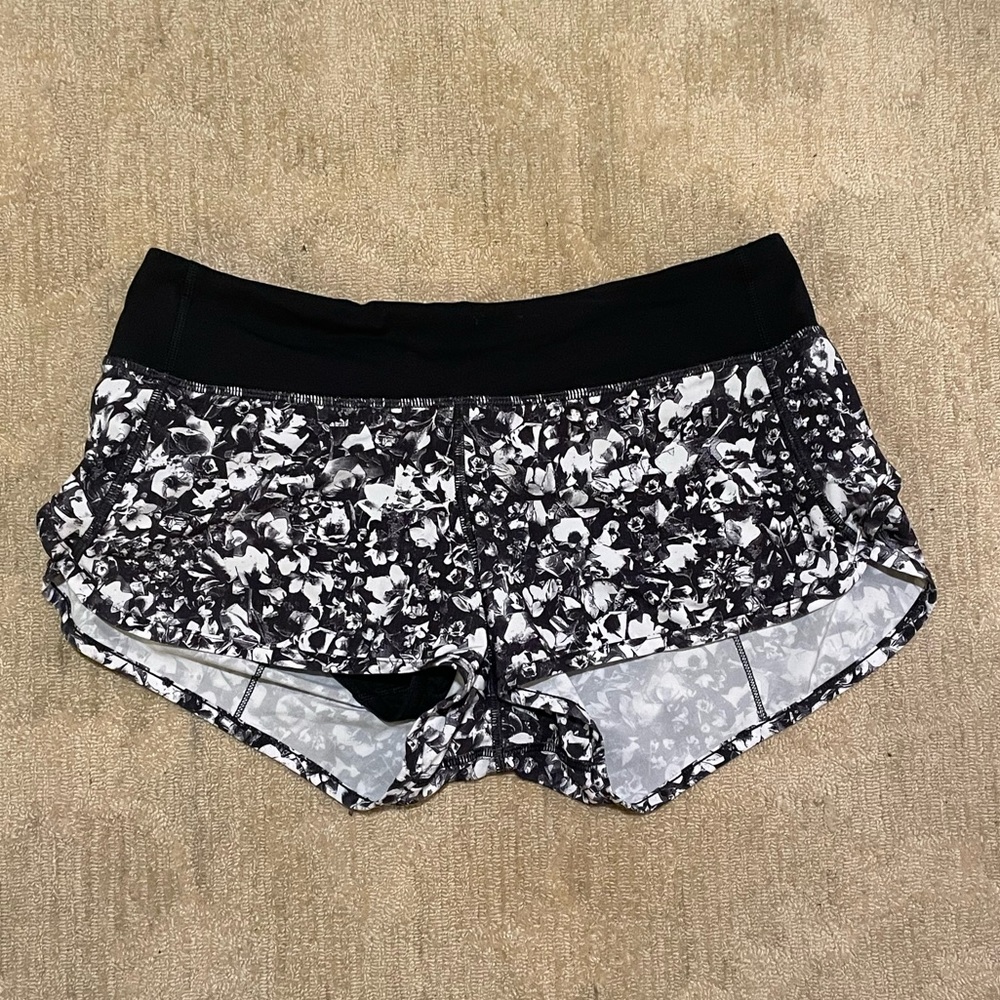 Lululemon speed shorts size 6